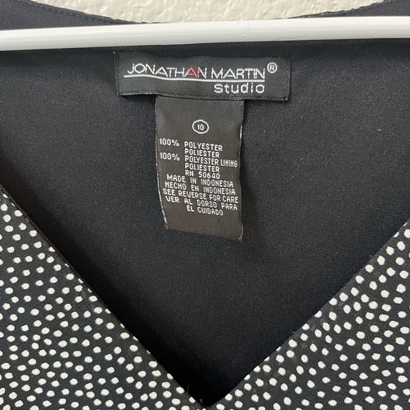 Jonathan Martin Black V-Neck Flutter Sleeve With Flower Detail Midi Dress - Picture 6 of 6